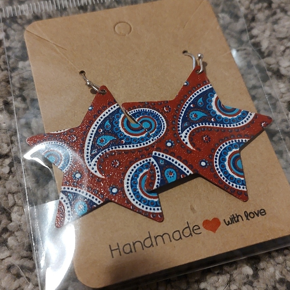 Women Dangle Star Earrings - Picture 2 of 3